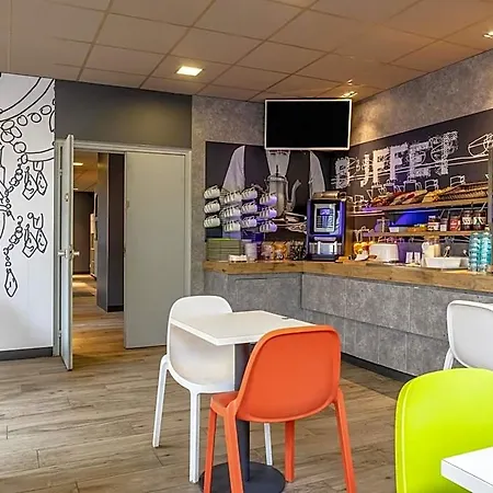 Ibis Budget Centre-ville Hotel Compiègne